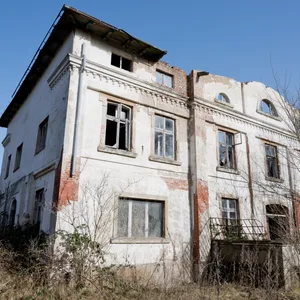Das ehemalige Gutshaus in Neparmitz