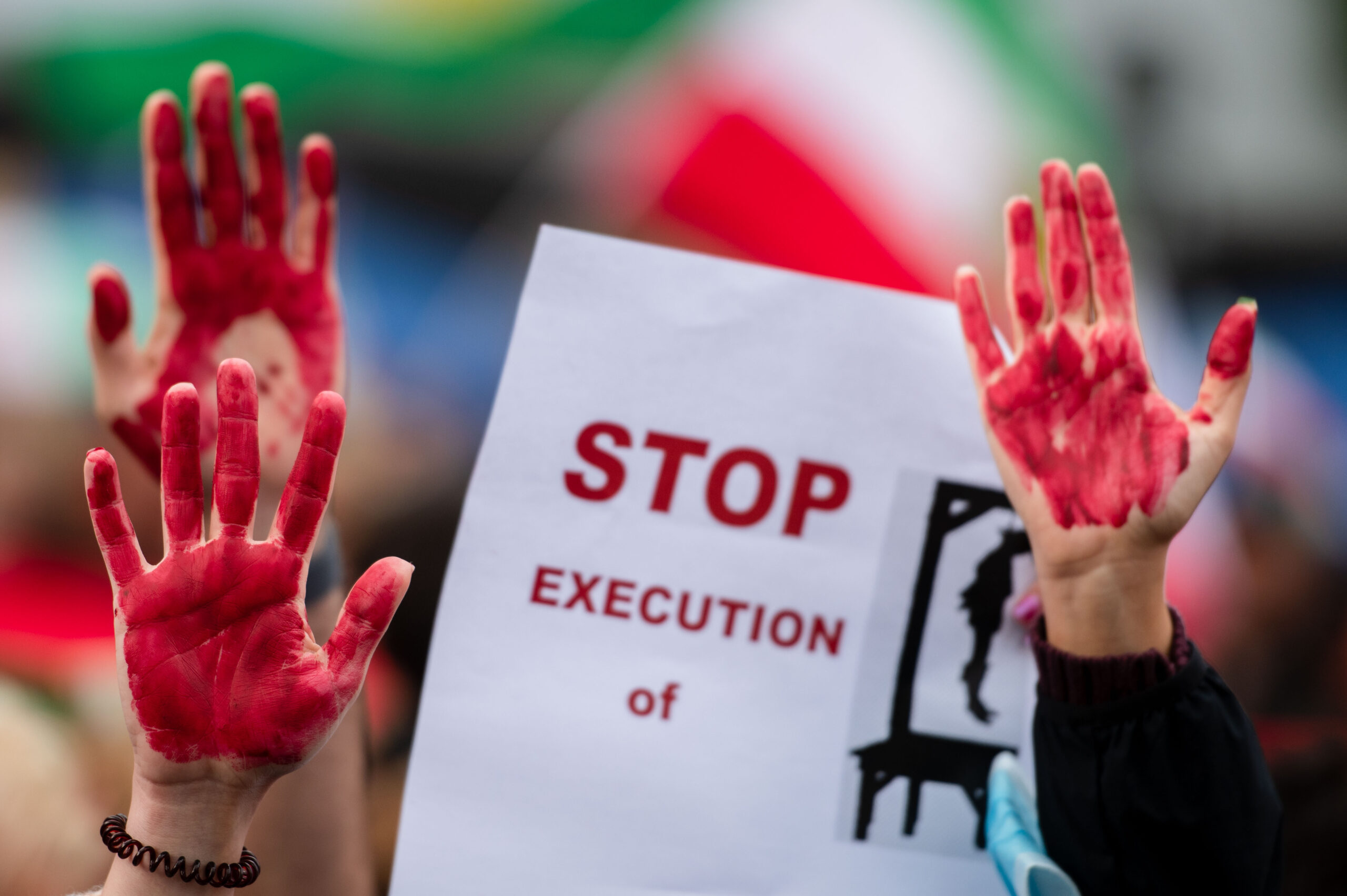 Trotz internationaler Proteste (wie hier in Deutschland) hat der Iran erneut Demonstrationsteilnehmer hingerichtet.