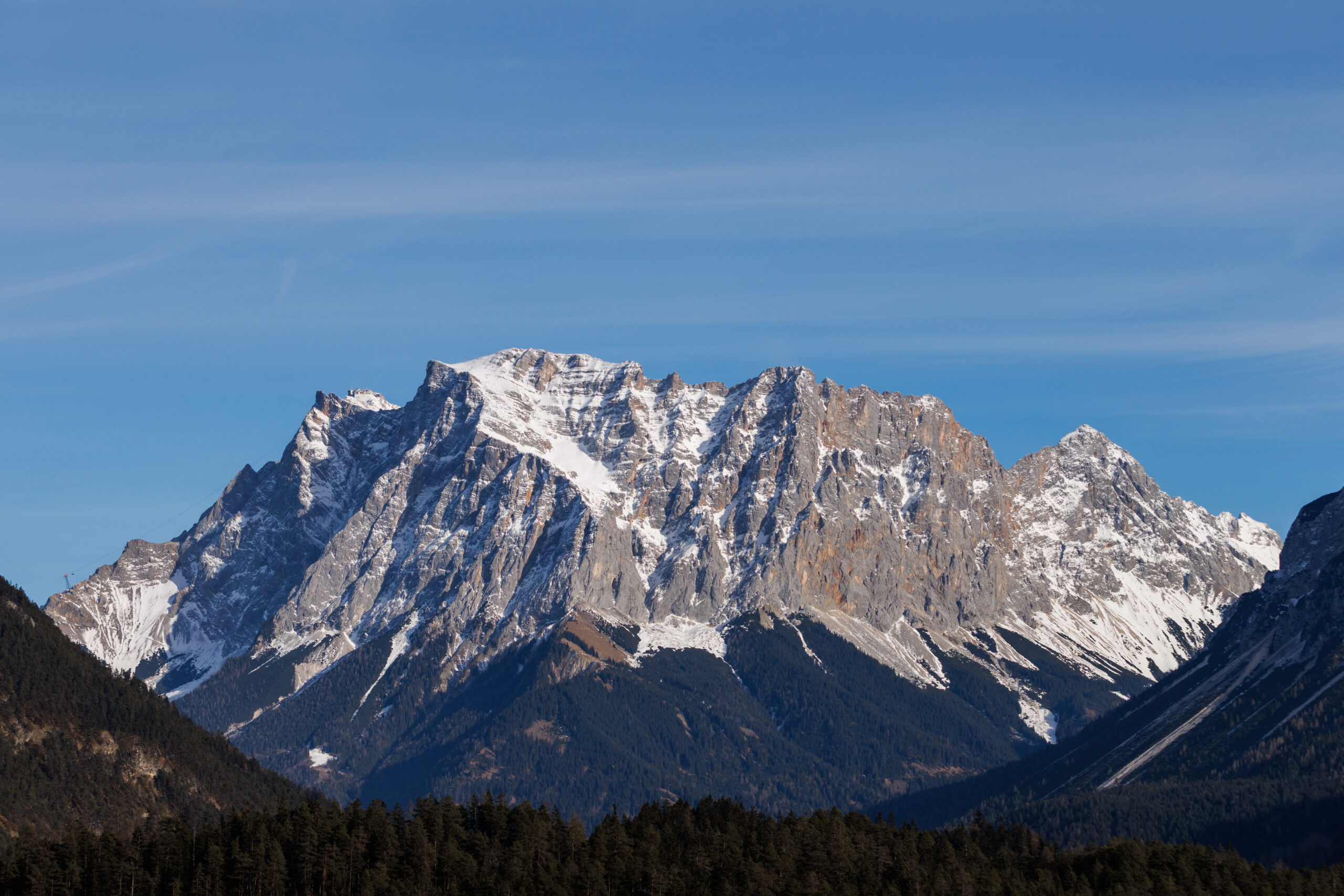 Blick von Österreich auf die Zugspitze.