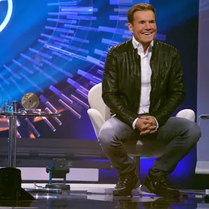 Florian Silbereisen (l.) neben Dieter Bohlen in einer DSDS-Liveshow. (Archivbild)