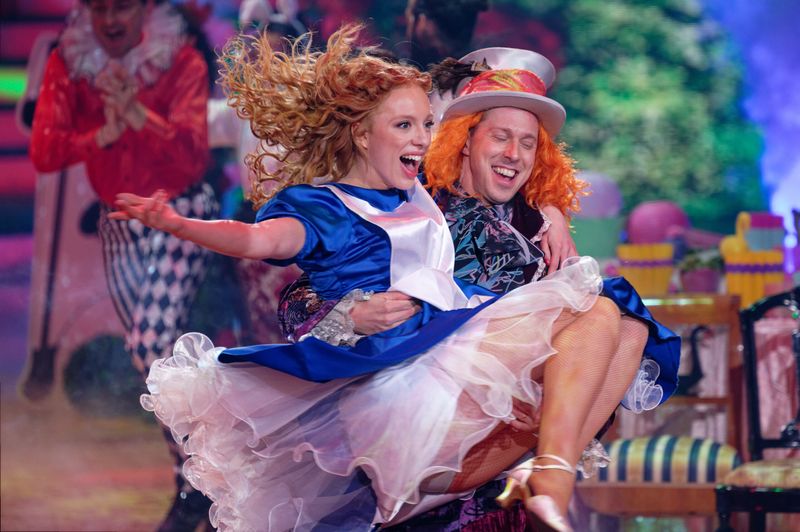 Anna Ermakova und ihr Tanzpartner Valentin Lusin tanzen beim Finale der RTL Live-Tanzshow.