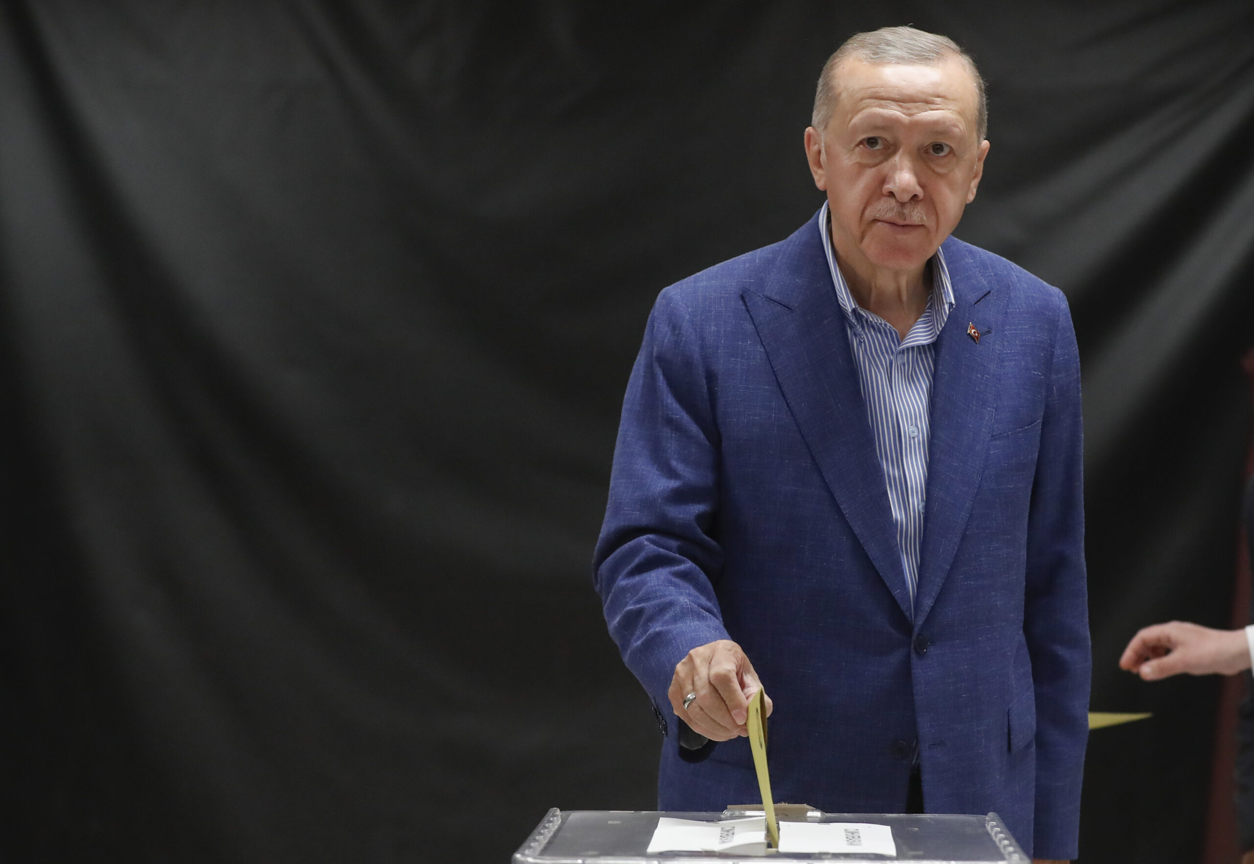 Recep Tayyip Erdogan bei der Stimmabgabe in der Stichwahl um das Amt des Präsidenten der Türkei.