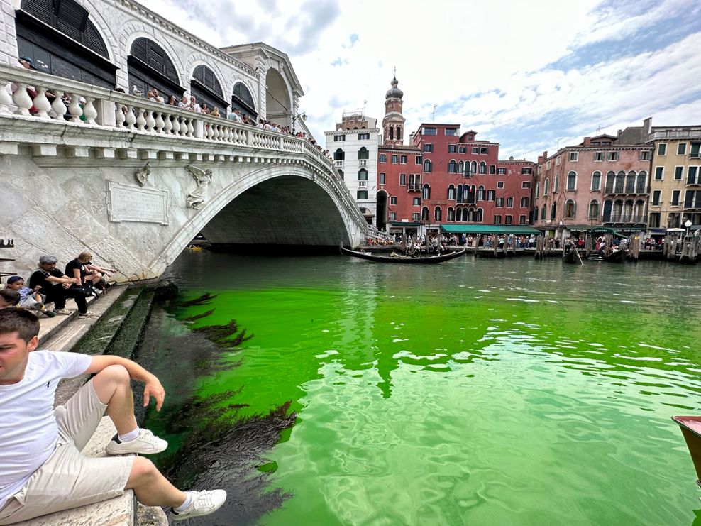 Grüner Kanal in Venedig