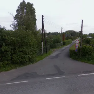 Ein Schotterweg im Harburger Stadtteil Neuland.