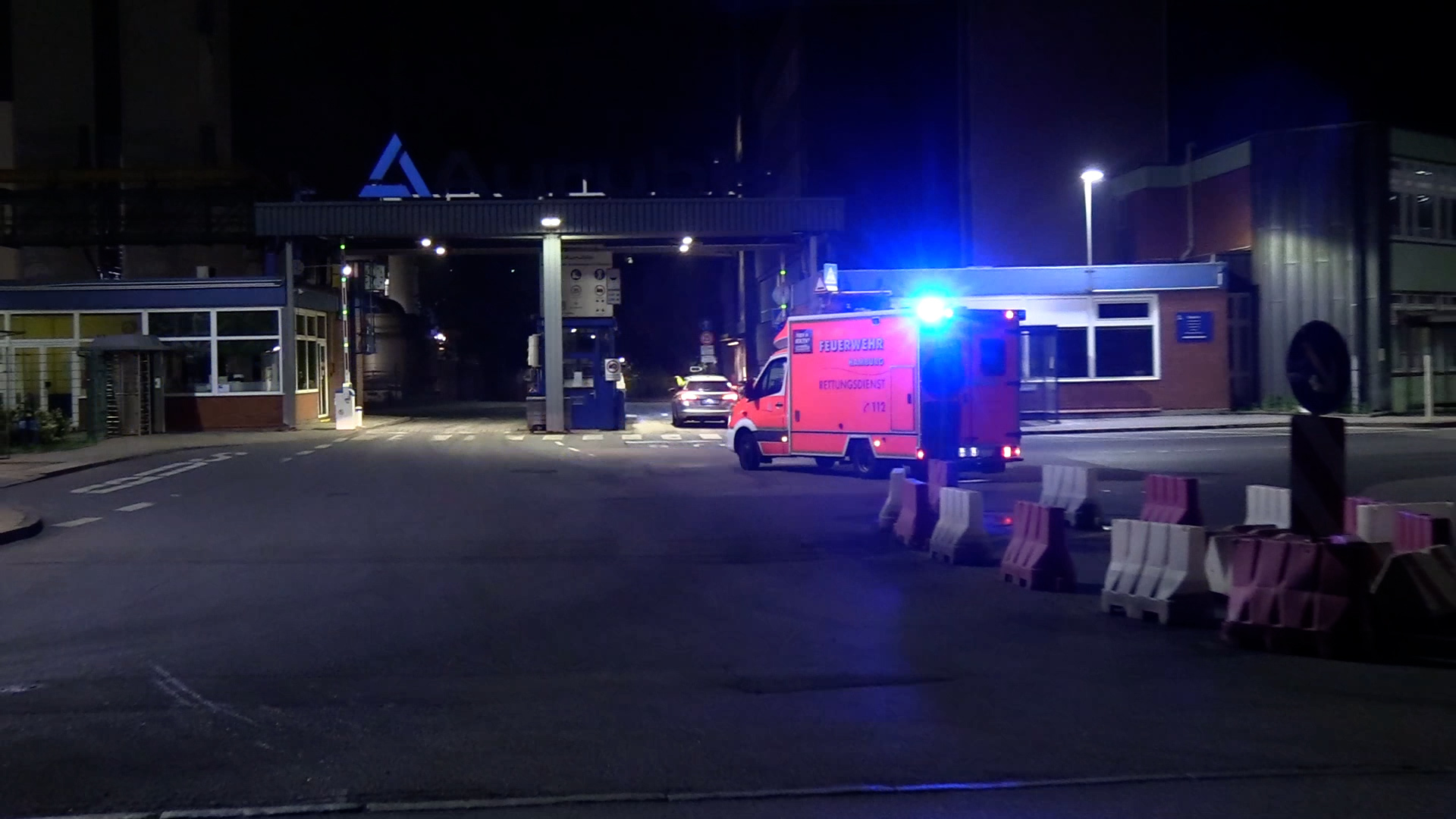 Bei einem Gas-Unfall auf dem Aurubis-Gelände in Hamburg-Veddel sind drei Arbeiter verstorben.