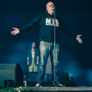 Er ist der König des Stadtparks: Lotto King Karl gab am Samstagabend seine 53. Audienz auf der Open-Air-Bühne.