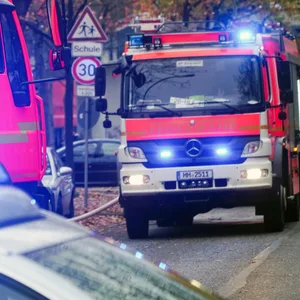 Starker Qualm: Wieder Feueralarm in der Billstraße