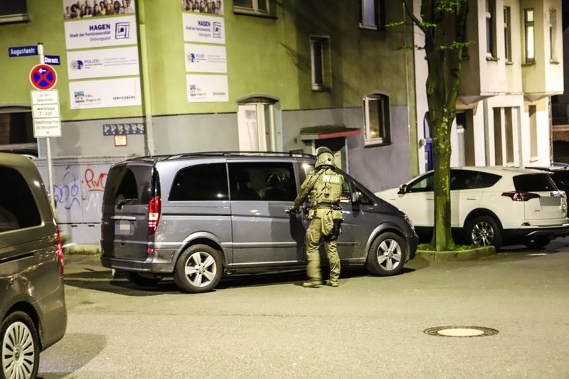 Hagen (NRW): Mit einem Großeinsatz in mehreren Bundesländern ist die Polizei am Mittwoch gegen Mitglieder der italienischen Mafia 'Ndrangheta vorgegangen.