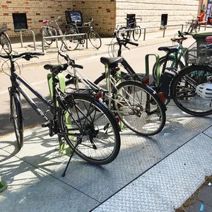 Die mobilen Fahrradbügel in der Großen Rainstraße in Ottensen werden gut genutzt.