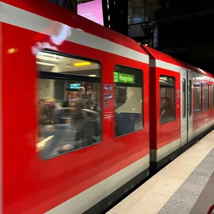 Anstatt am oberirdischen Hauptbahnhof sollen die S-Bahnen in Zukunft im neuen Tunnel halten.