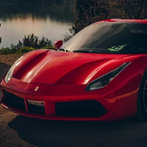 Ein roter Ferrari (Symbolbild).