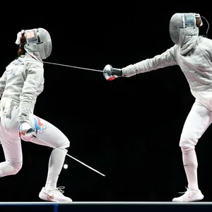 Die russischen Fechterinnen Sofya Velikaya und Sofia Podzniakova