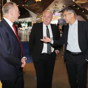 Rummenigge, Hoeneß und Hainer diskutieren