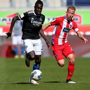 Marc Schnatterer spielte in der Zweiten Liga selbst noch gegen den HSV mit Bakery Jatta.