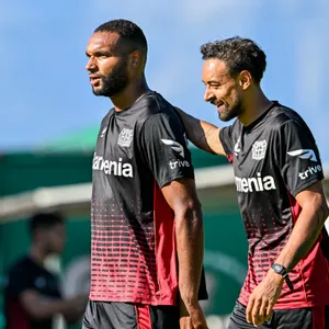 Jonathan Tah und Karim Bellarabi
