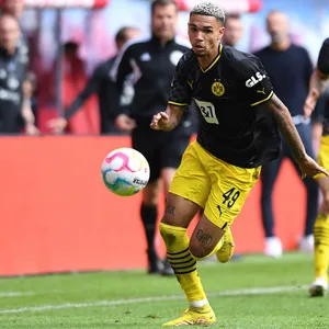 Justin Njinmah dufte am 6. Spieltag in Leipzig sogar einmal für die BVB-Profis ran.