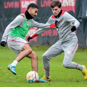 Elias Saad hat zurzeit die besseren Karten als Connor Metcalfe.