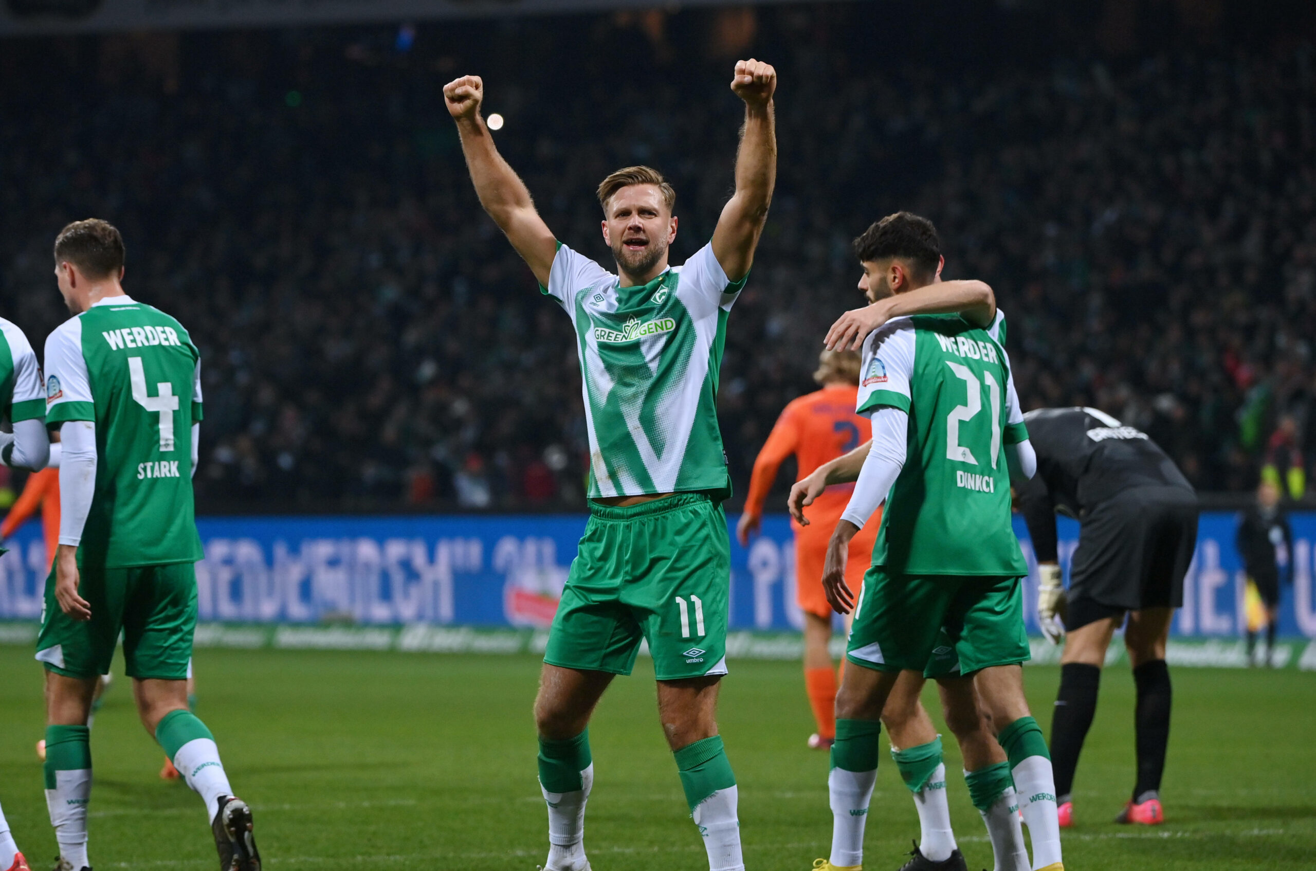 Niclas Füllkrug bejubelt ein Tor für Werder Bremen