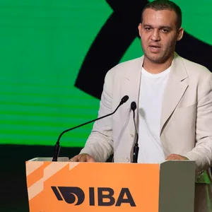 Umar Kremlev bei einer Rede des IBA