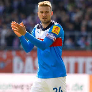 Hauke Wahl verabschiedet sich von Holstein Kiel