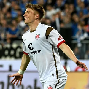 David Otto traf in Darmstadt zum 3:0-Endstand für St. Pauli.