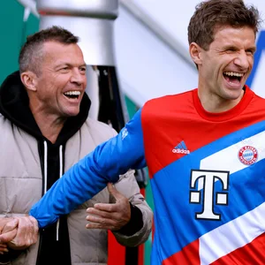 Müller und Matthäus lachen gemeinsam