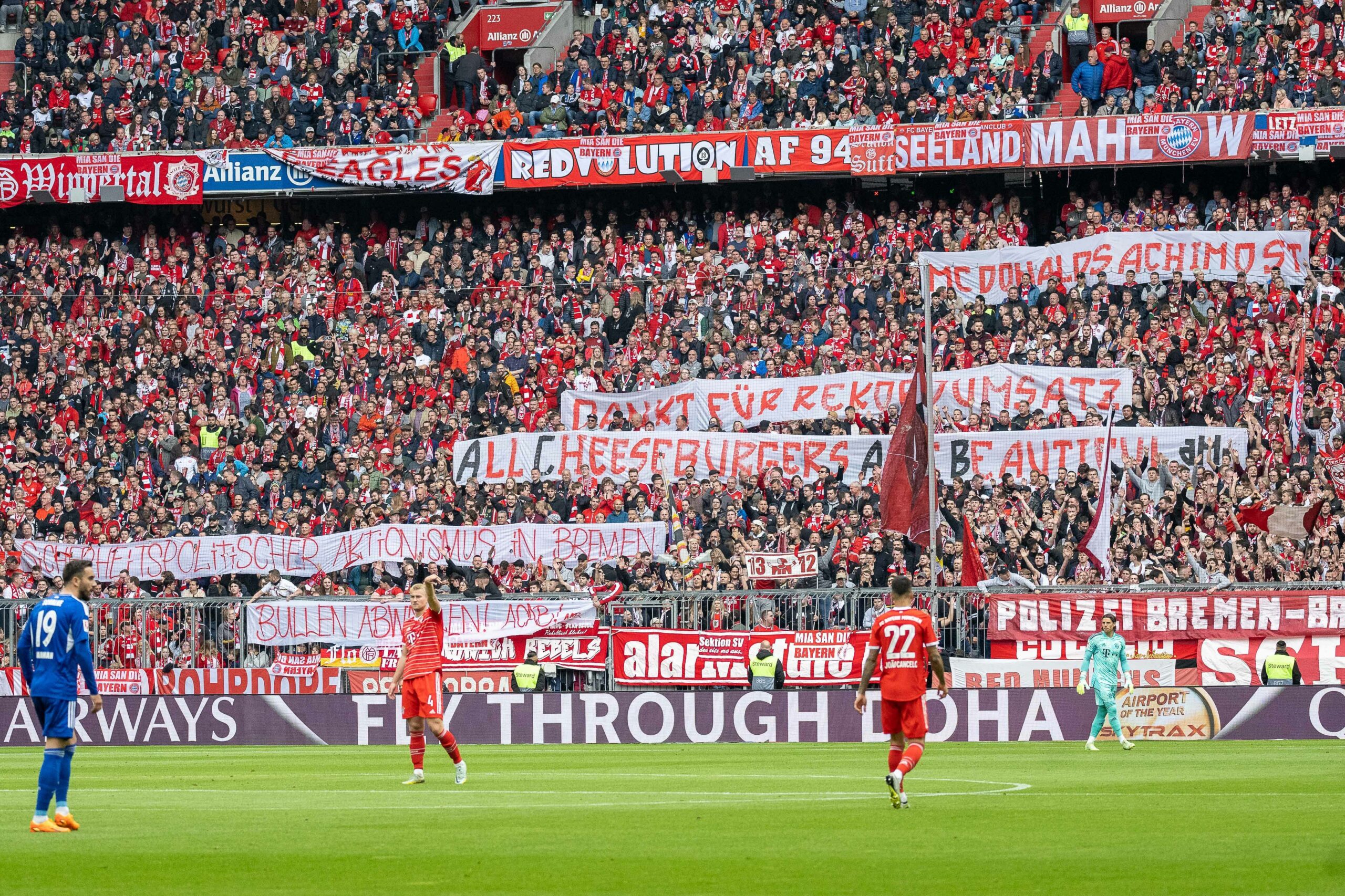 Banner auf der Südkurve der Allianz Arena