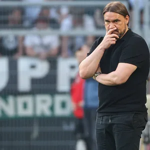 Farke an der Seitenlinie für Gladbach