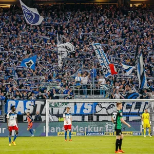 Die Fans des HSV auf der Nordtribüne (Archivbild)