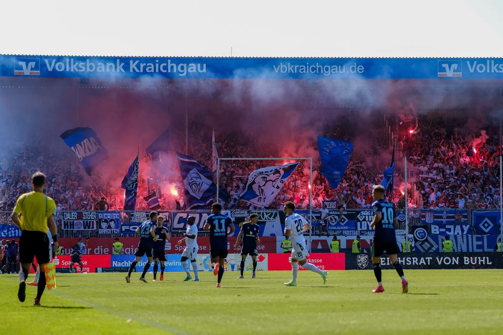 HSV-Fans in Sandhausen