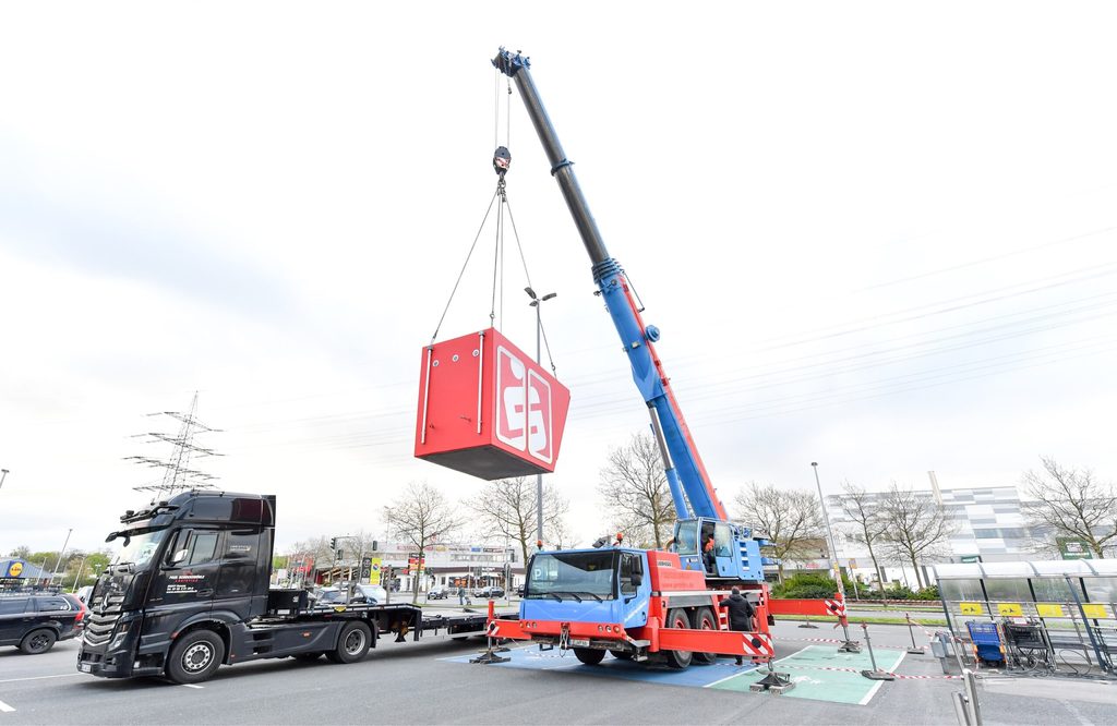 Der Betonbunker wiegt mehr als 22 Tonnen.