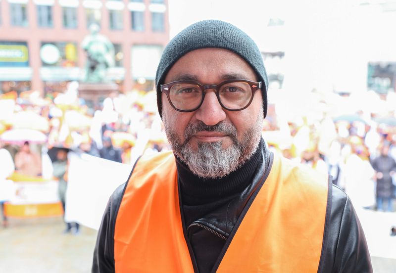 Pedram Emami, Präsident der Ärztekammer Hamburg, beim Ärzte-Streik auf dem Gänsemarkt im März.