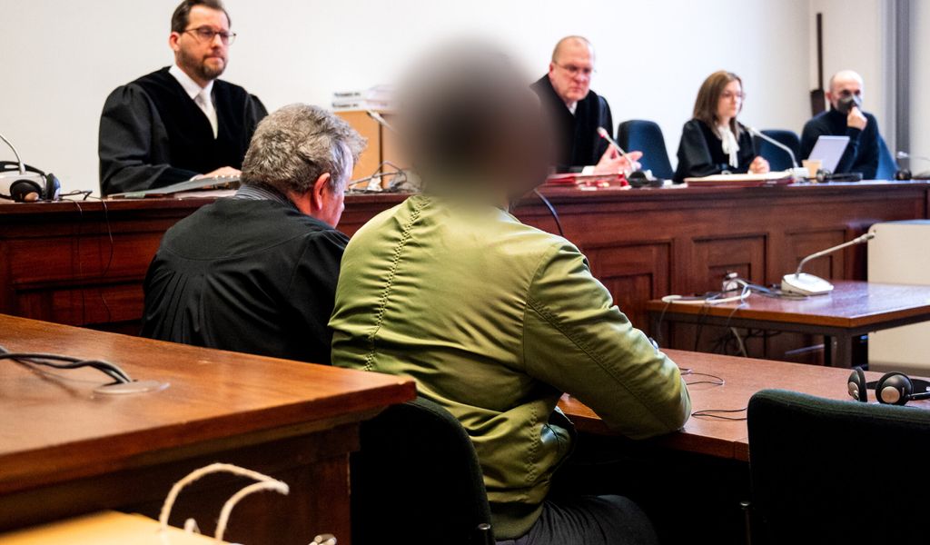 “Man with Schizophrenia Nearly Beats Partner to Death: Shocking Details Revealed in Hamburg Court”