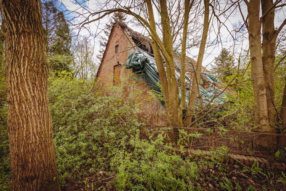 Das Reetdachhaus Holsteiner Chaussee 424 ist dem Verfall preisgegeben.