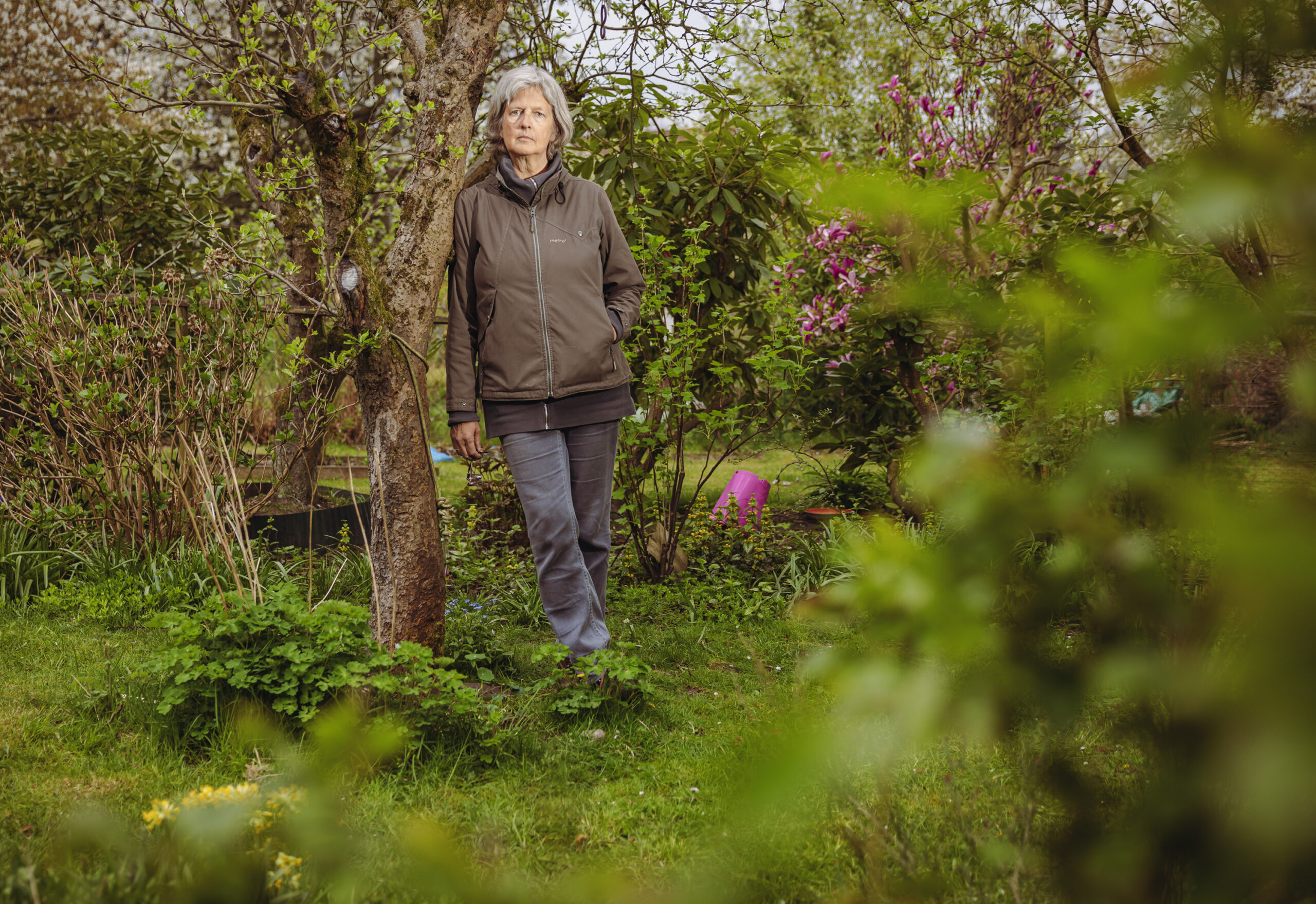 Zu viele benachbarte Kleingärten müssen weichen: Andrea Goller (65) will ihren Kleingarten sicher wissen.