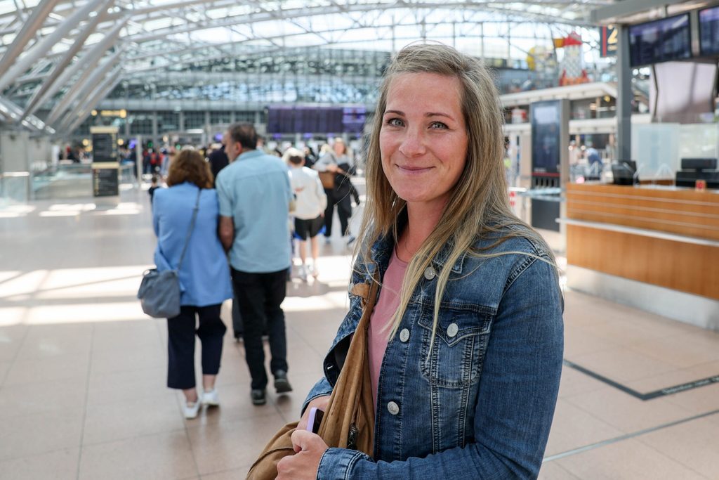 Kira Heinrich möchte mit ihrer Familie nach Nizza fliegen. Mit so einem Ansturm hat sie nicht gerechnet.