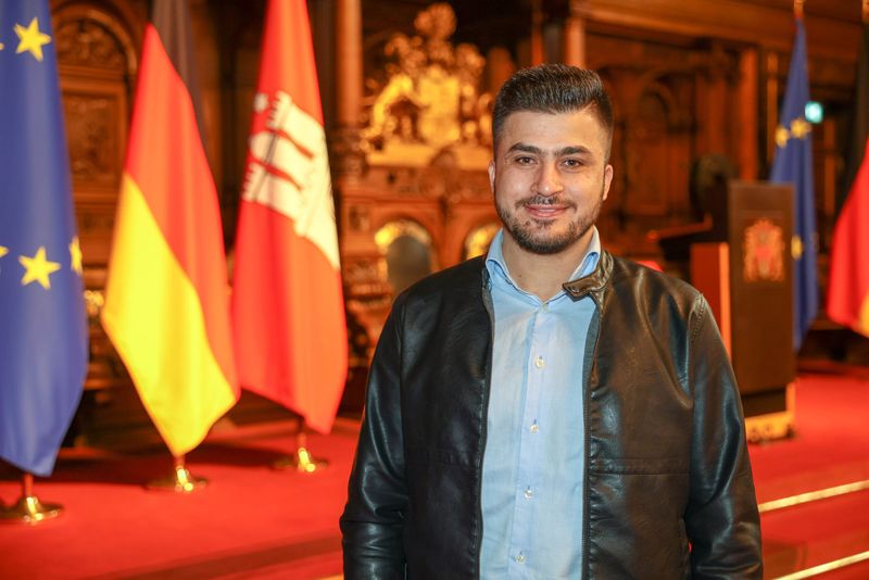 Ibrahim Al Hamood bei seiner Einbürgerung