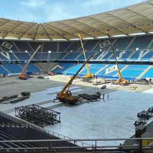 Wegen des Metallica-Konzerts wird das Volksparkstadion umgebaut.