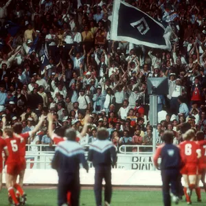 HSV-Fans jubeln 1983 in Athen