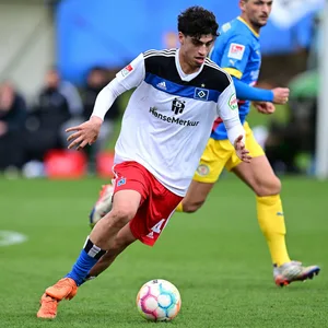 Omar Megeed beim HSV-Testspiel gegen Braunschweig im März 2023