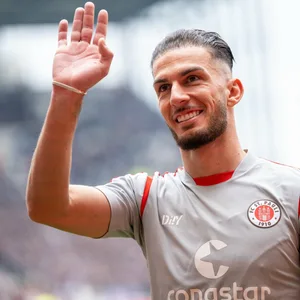 Leart Paqarada sagt Tschüs zum FC St. Pauli