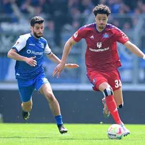 Jonas David läuft Mohammed El Hankouri davon
