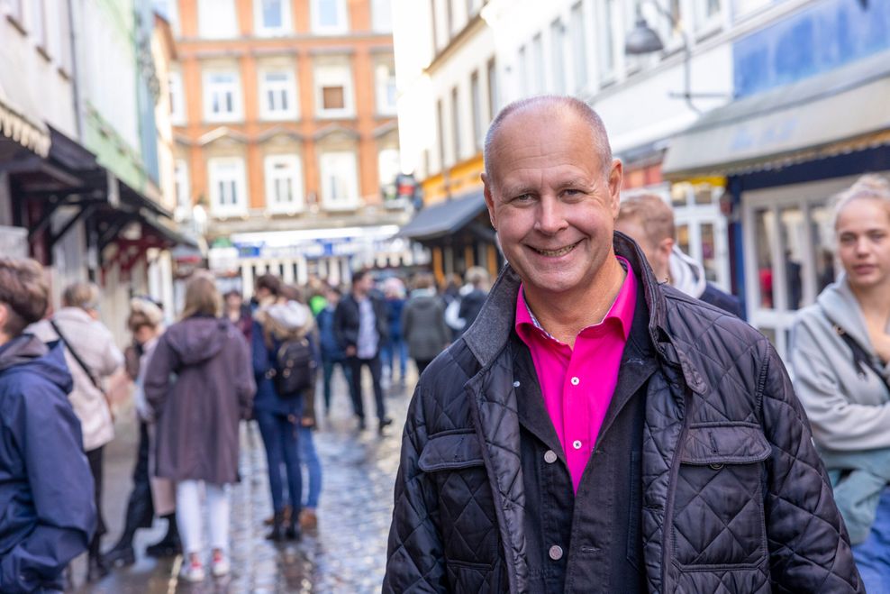 Lars Schütze steht an der Herbertstraße