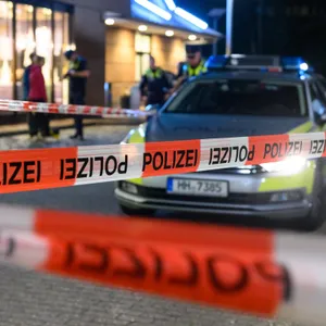 Bei einem Raubüberfall auf eine Kneipe in Berne erbeutete der Täter mehrere hundert Euro (Symbolbild).