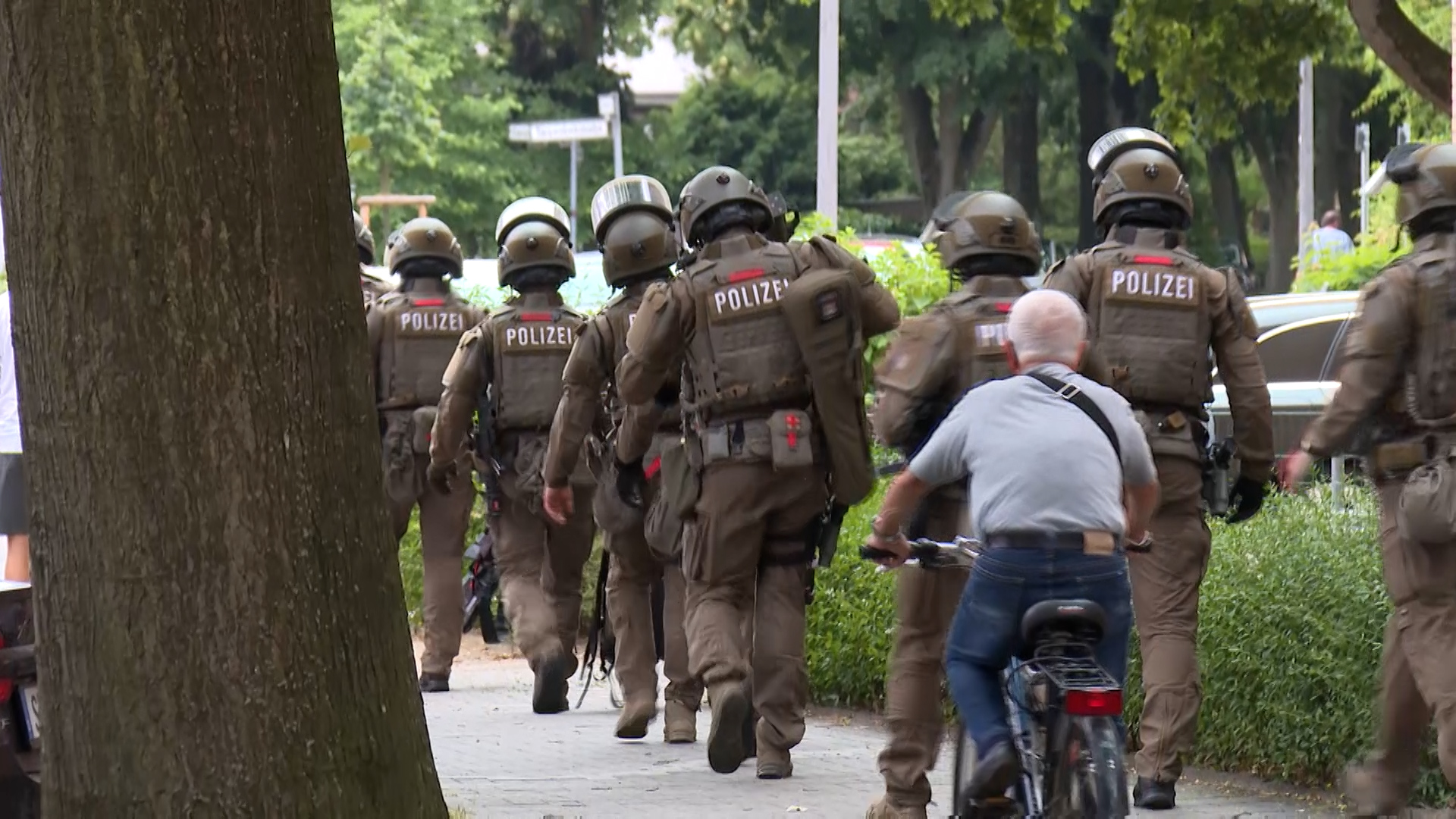 Die Polizei hat am Dienstag eine Schule in Norderstedt aufgrund eines Amokverdachts räumen lassen.
