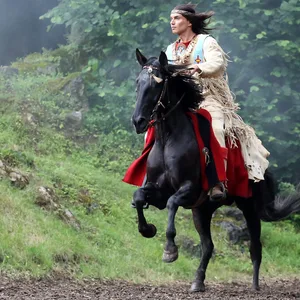 Jean-Marc Birkholz spielt die Figur des „Winnetou“ bei den Karl-May-Festspielen in Elspe.
