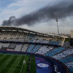 Rauch über dem Stadion in Istanbul