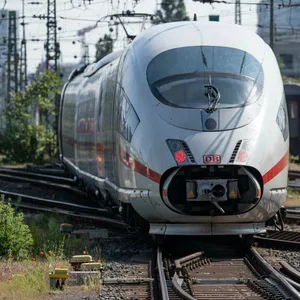 Ein ICE der Deutschen Bahn