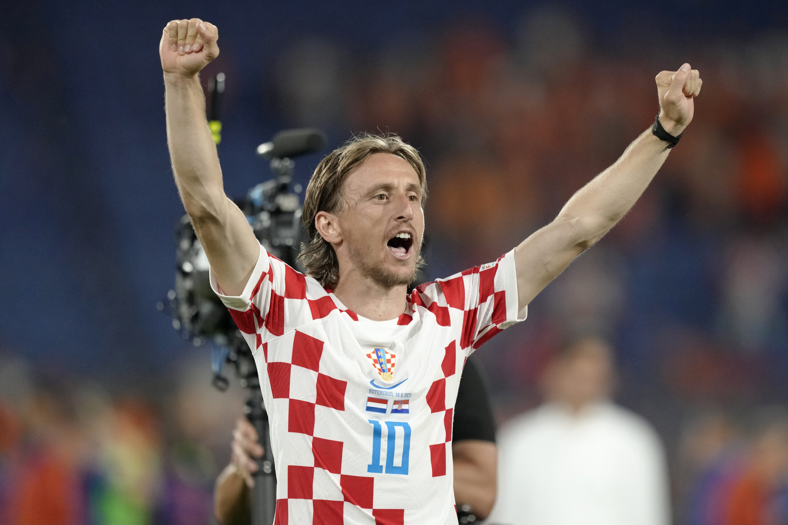Luka Modric freut sich über den Einzug ins Finale der Nations League.