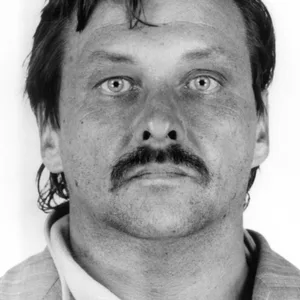 Lutz R. wurde als „Säurefass-Mörder“ bekannt. 1992 gab die Polizei dieses Foto des Mannes heraus.